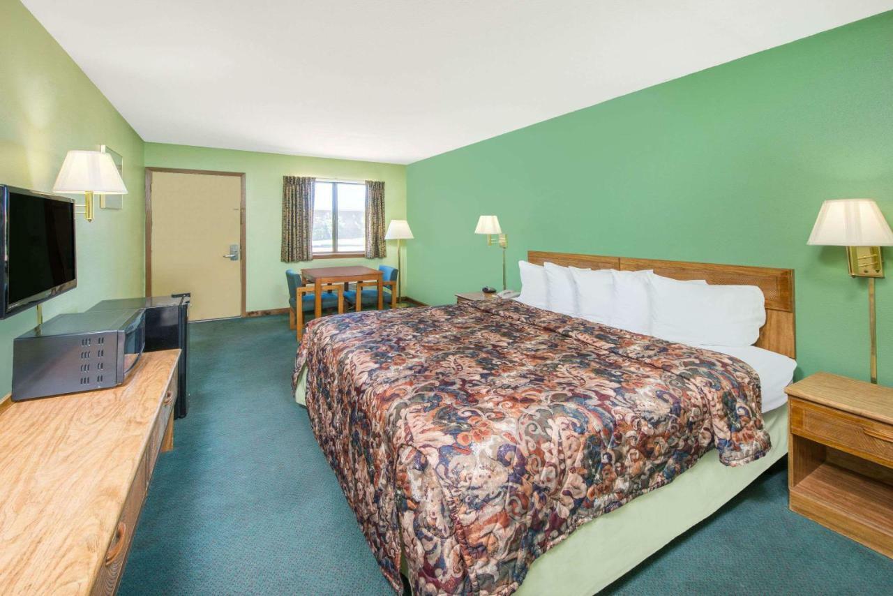 Days Inn By Wyndham Mountain Grove Exterior photo